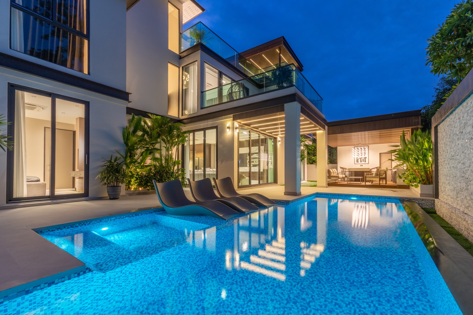 Nagawari Pool Villa Pattaya - Image 1