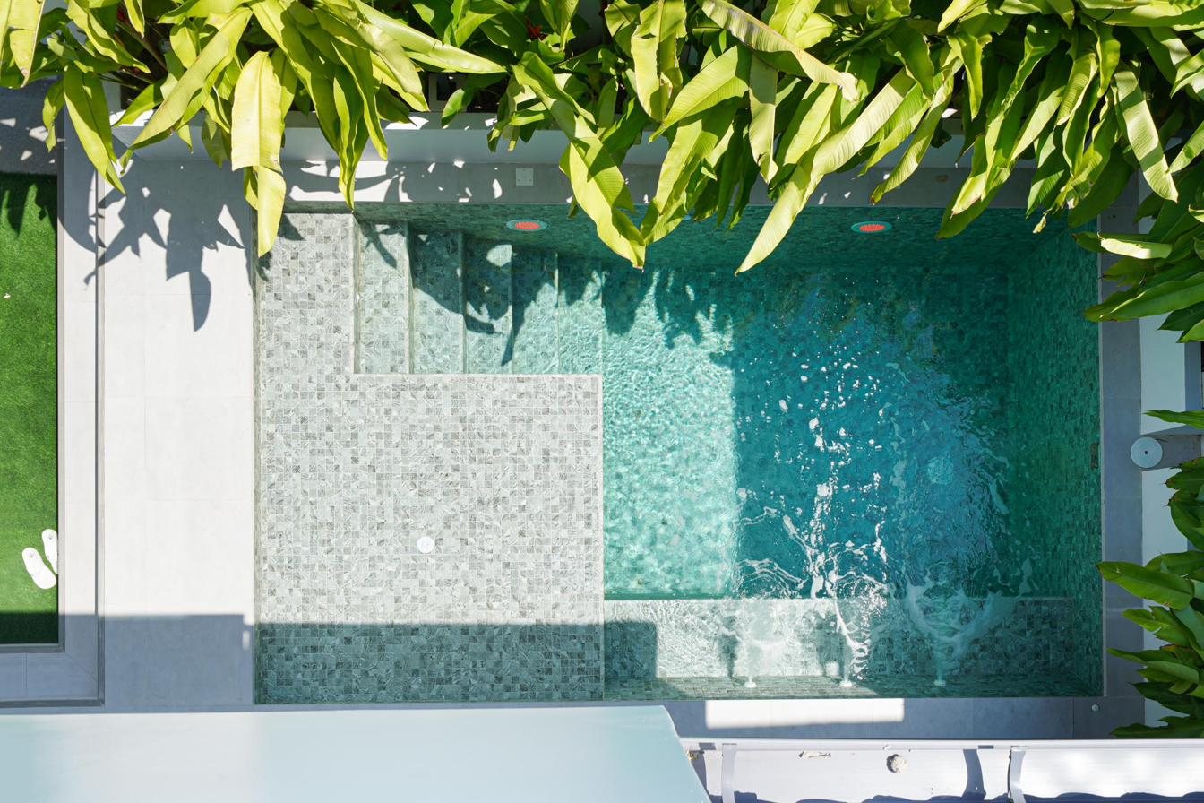Grand Tanywan 38 jacuzzi pool aerial